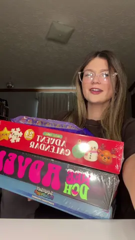 SQUISHY ADVENT CALENDAR COUNTDOWN TO HALLOWEEN DAY 1! #mysterybox #squishy #adventcalendar #squish #mysterysurprise @rmstoys_usa @NeeDoh 