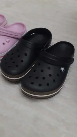 #crocs #crocsclogs #crocsshoes  #shoestorwomen  #greenish 