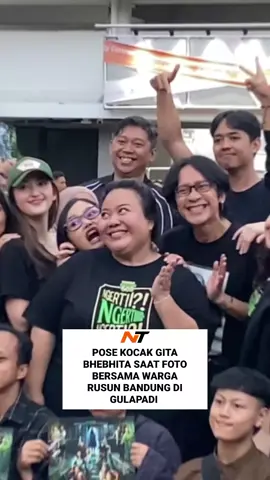 Pose Kocak Gita Saat Photo Bareng Di Meet & Greet Bandung Saksikan Film Warga Rusun 609 Hanya Di Bioskop #wargarusun609 #filmwargarusun609 #filmkomedi #filmseru #nontonlagi