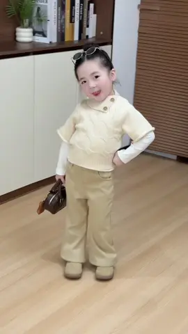 Trời có lúc nắng lúc mưa, người có lúc dở lúc vui. Đời mà, ai chẳng có đôi ba ngày “dở hơi” 🤭 #thờitrangtreem #babykids #phốiđồđẹp #xuhuongtiktok #fyp 