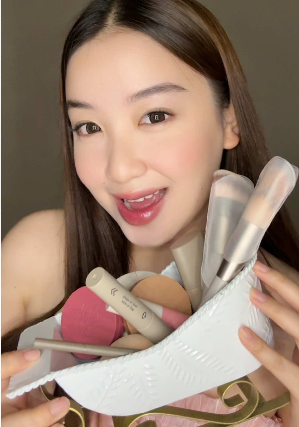 Absidy faves on sale this 10.10! 🛍️✨ Shop now & enjoy exclusive discounts! 💕 #AbsidyBeauty #Absidy10x10 #1010Sale #BeautyDeals