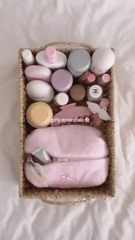 🌸🎀🪽 #pinkaesthetic #girlythings #skincare #softgirlera #pinterestinspo