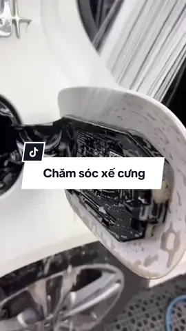 Làm 12 tiếng luôn ấy chứ ! Chăm xe tới giờ  vẫn chưa xong #xe #phukienoto #chamsocoto #decoroto #phukiendochoixehoi 