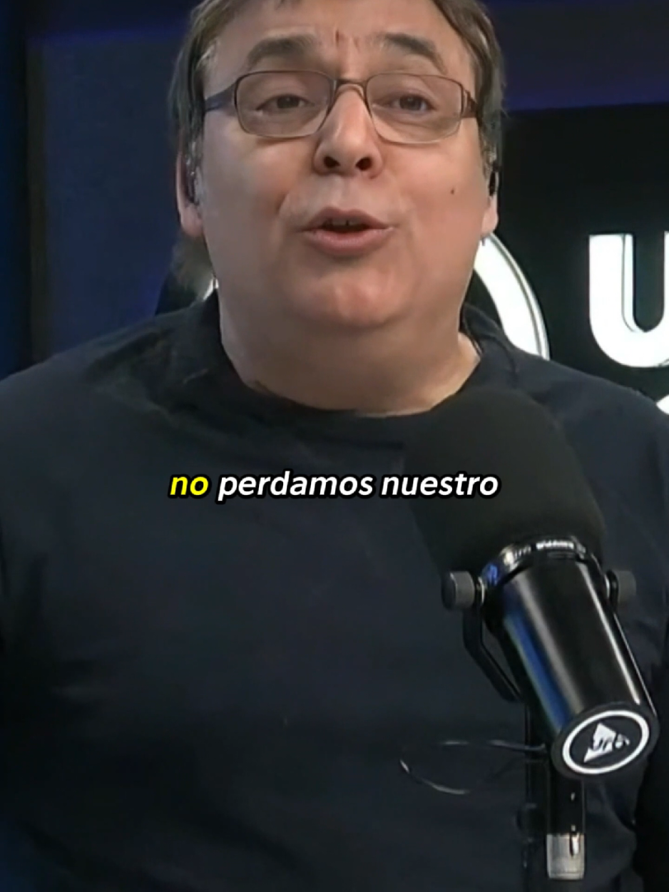 No tienes la obligación de amar lo que yo amo, pero sí tienes la obligación de respetar lo que yo amo.  Gabriel Rolón #respeto #relaciones #amistad #limites #amor 