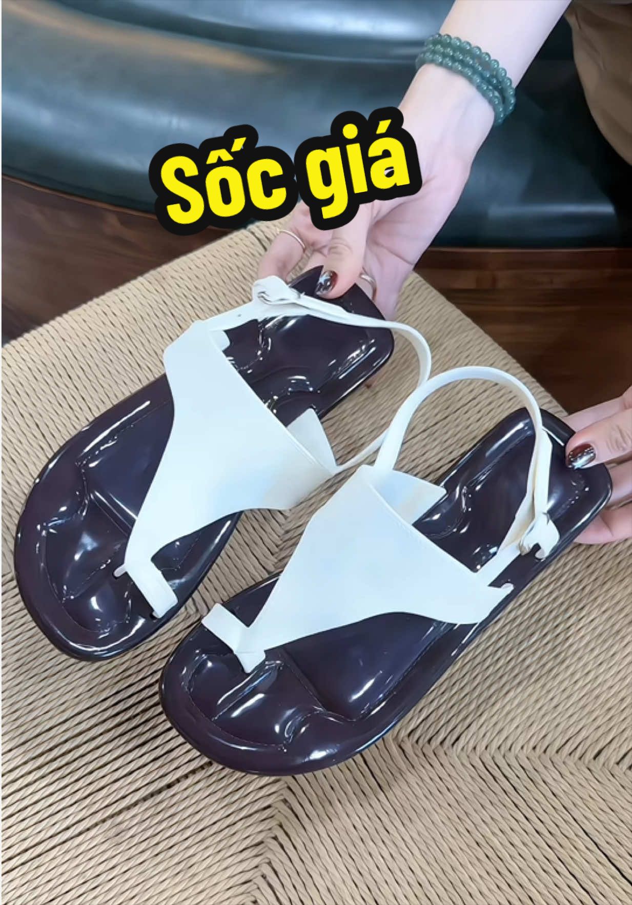 Dép sandal xinh #nhungoireview #depnuxinh #depsandal #depquaihau 