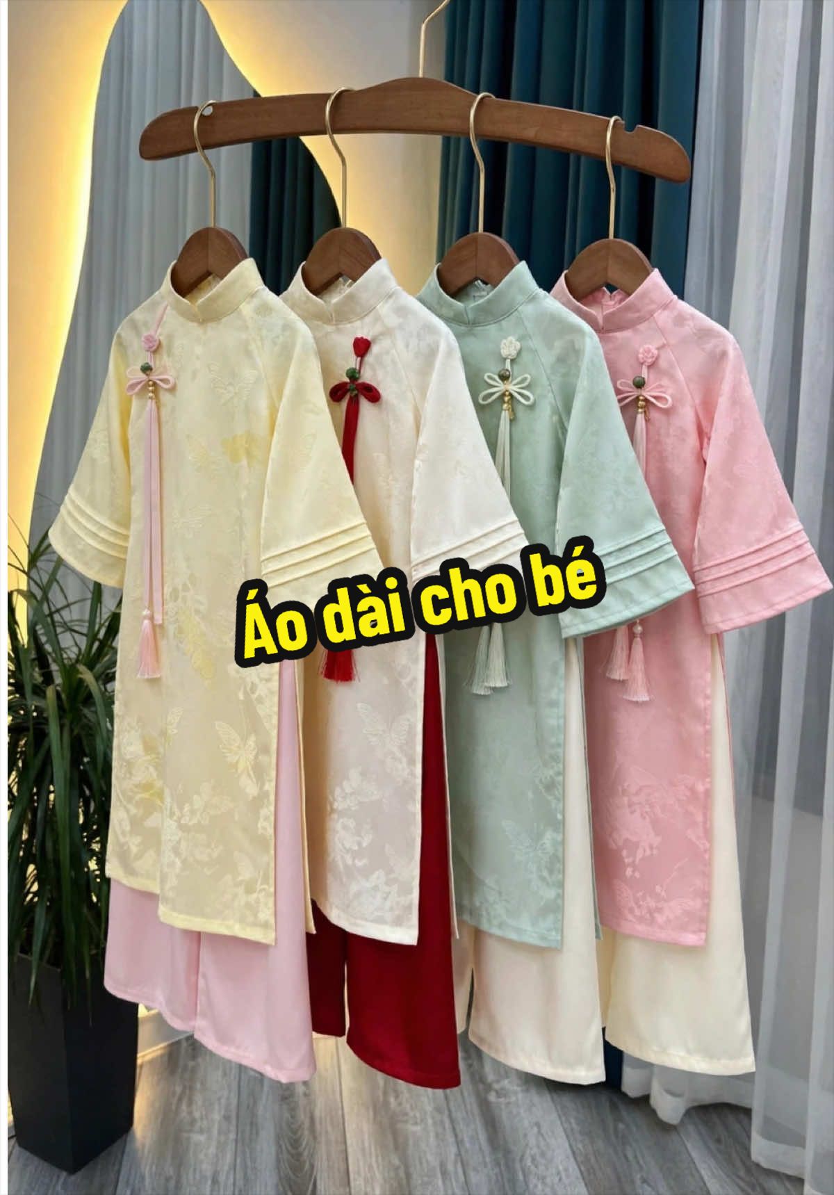 Áo dài Tết cao cấp Gấm Thiên Điệp cho bé #AodaiTet #aodaibegai #aodaidep #xuhuongtiktok #thoitrangtre 