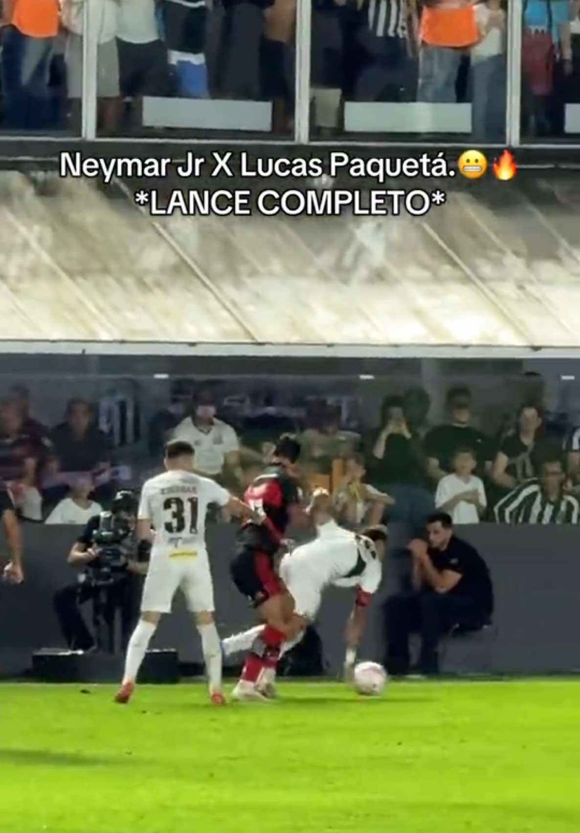 Neymar não gostou nada dessa falta que o Paquetá fez nele, com razão!🔥 // #neymar #paqueta #flamengo #santos #futebol 