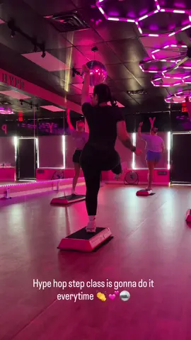Had such an amazing workout at Studio Hype tonight!  Literally, the hype hop step class will kick your ass, BUTTTT in the best way!! 🤪 The vibes, the singing, the twerking, just the fun of it! Trust- it doesn’t feel like a workout! Couldn’t recommend this place enough. I had zero experience with anything like this- took me about 5 times & I’ve gotten MOST of them memorized! 🪩💕✨  Unmatched! 🥰💕✨🪩🥳 Warning ‼️ be prepared to have a BLAST while burning 250+ calories EVERYTIME!!