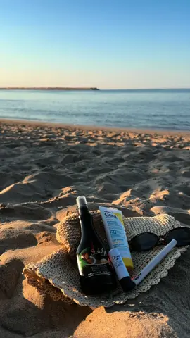 Mes essentiels pour la plage 🏝️ #grecee🇬🇷 #cerave #refy #plage #rethymno @CeraVe @Dove Beauty & Personal Care 
