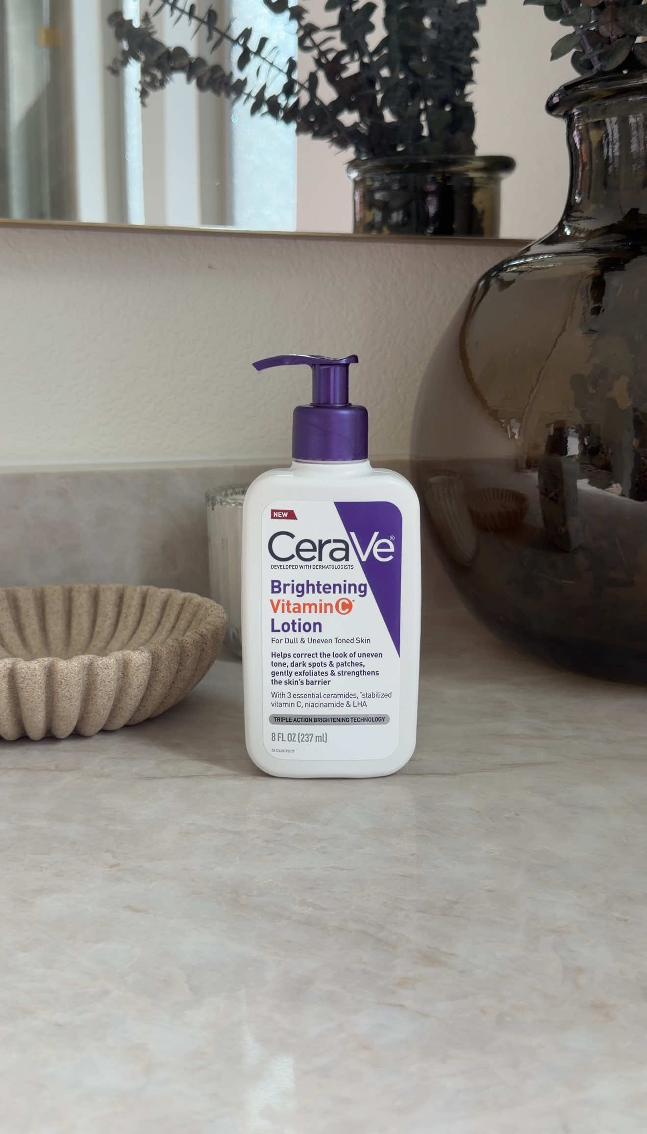 Taking my skincare beyond just my face! ✨ Using the @CeraVe brightening vitamin C lotion! #CeraVePartner 