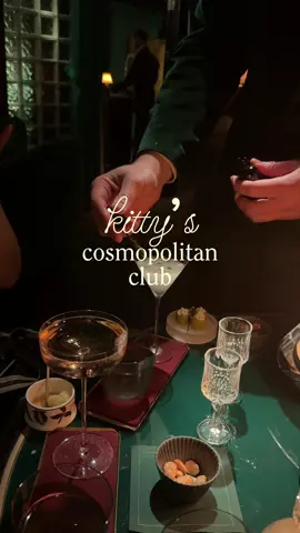kitty’s cosmopolitan club was worth the hype, no notes 🐆🍸⭐️🫒 #kittyscosmopolitanclub #chicago #chicagococktails #chicagotiktok #chicagorestaurants 