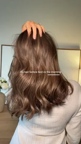 A little Elvive Collagen Peptide Dry Shampoo before bed and you’ll wake up with voluminous refreshed hair 💜 #LorealParis #dryshampoo #hairrefresh