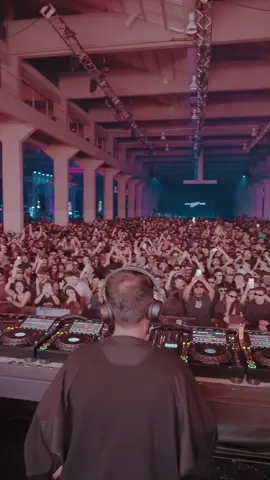 #guyj playing #simonvuarambon Grey Area out Now on #bedrock 