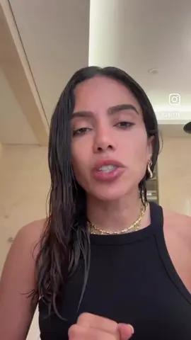 Vão proibir até o cabelo joãozinho  #anitta 