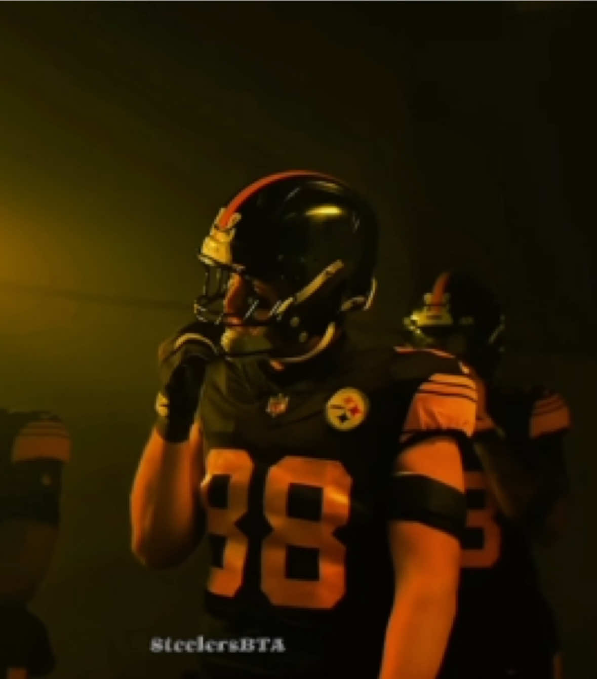 Will the Steelers win tomorrow? #steelers #nfledits #takemeout #fyp #aaronrodgers 