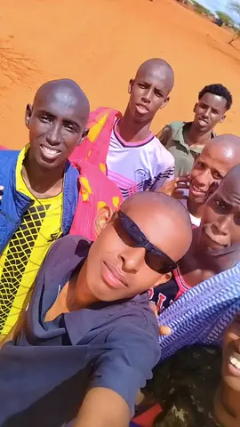 @GANERAL APDALA🇸🇴✅ @YARAANKA MAARTA 