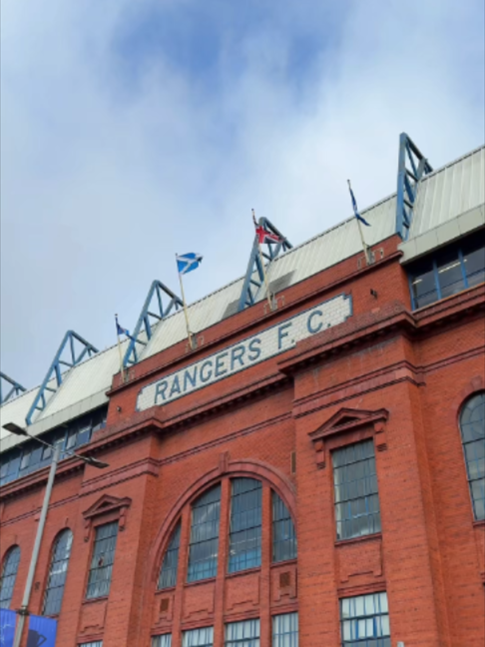 🏠 27 days later. Back at Ibrox. 💙 Matchday at home.