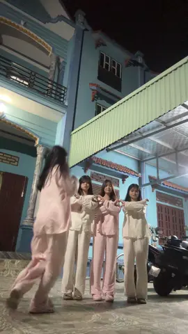 f4 bá khí💩💩💩#f4 #xinhgai #dangyeu #xuhuong #xuhuongtiktok @D @🫧 @Han Nhi🧚🏻‍♀️ @Titanium 