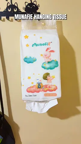 Laging handy ang Munafie Hanging Tissue! 🧻✨ Isabit lang sa convenient na spot para madaling kumuha ng tissue anytime. Space-saving pa, perfect sa bahay, kusina, CR, o sasakyan. @munafieph #munafie #munafieph #munafietissue #munafiehangingtissue #tissue 