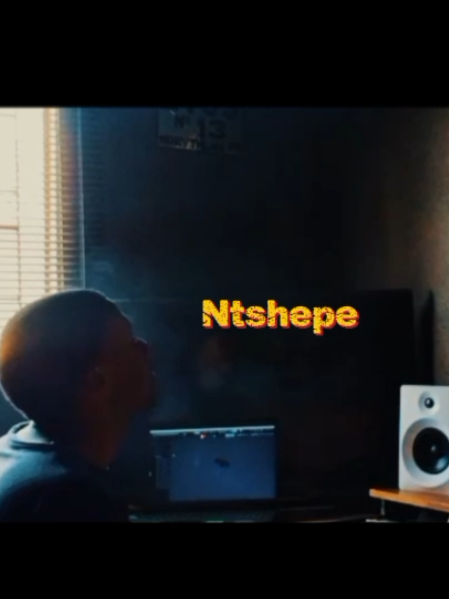Nsthepe 🤞🏿🇿🇦 #SouthAfricanMusic #SouthAfrica #latenightvibes #hiphop #Tazga @Loatinover Pounds 