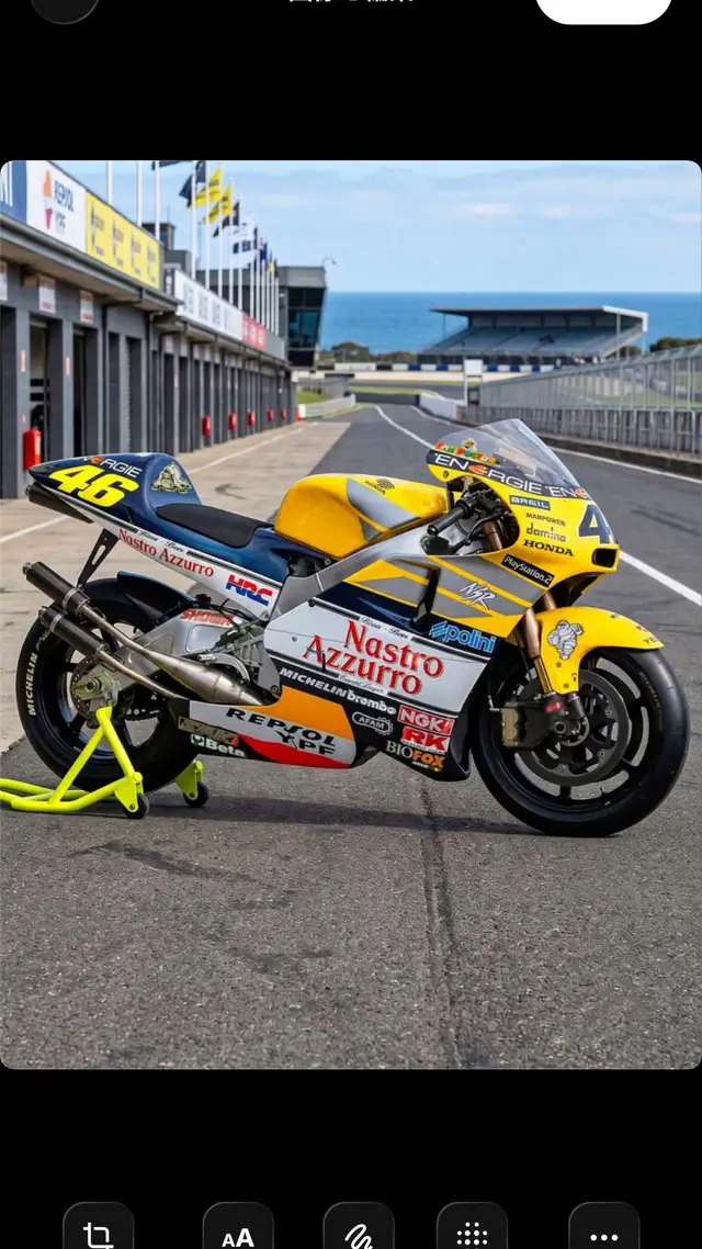 2001 WGP 500cc class WORLD  CHAMPION MACHINE‼️ VALENTINO ROSSI's NSR500〜〜♪( ´θ｀)ノ
