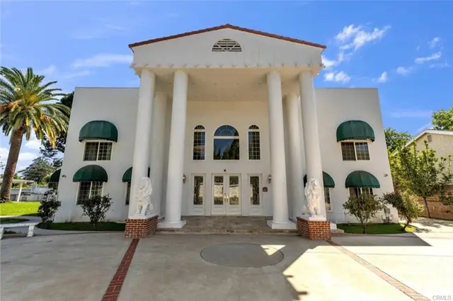📅 OPEN HOUSE SAT 10/17 & SUN 10/18 | 1–4 PM! 🏡🎸 📍 17912 Parthenia Street, Sherwood Forest, CA 91325 If you’re from the Valley, you’ve probably seen this iconic home! The famous Melodyland, aka the Elvis-inspired Graceland look-alike estate, is officially on the market! 🕺🏻 💰 $2,688,888 🛏️ 5 Beds | 5 Baths 📐 7,458 Sq Ft | ½ Acre Lot 🏊 Iconic heart-shaped pool 🏡 Detached 2-bedroom guest house 🚗 4-car garage Come tour this piece of Valley history! ✨ 📲 Can’t make it? DM me or text 323.990.1442 to schedule a private showing! Listed by Suzanne Ayzoukian-Melkonian | Keller Williams Luxury Jackie Altamirano | Keller Williams Premier Luxury | DRE 02224412 Buyer to verify square footage, permits, bed/bath counts and property details. #SherwoodForest #ElvisPresley #SanFernandoValley #NorthridgeRealEstate #OpenHouse