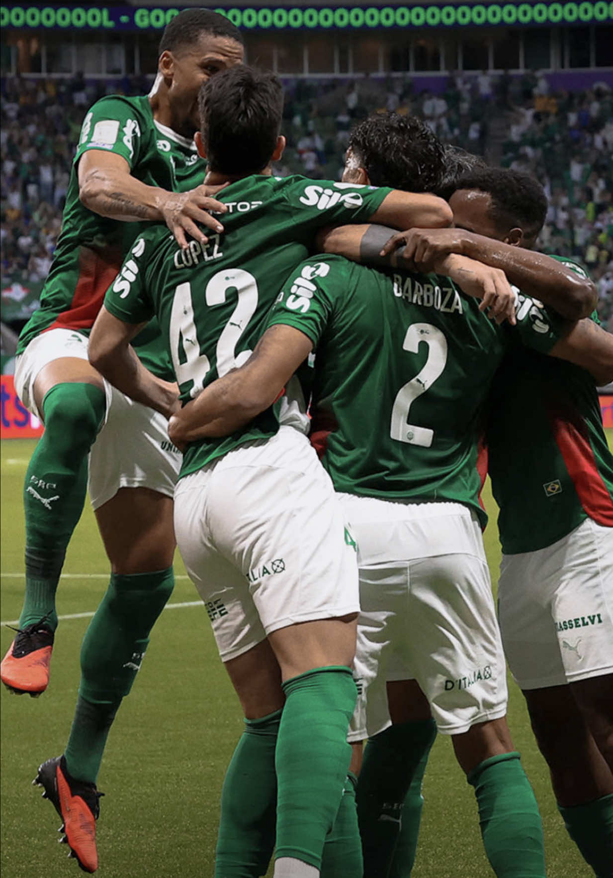 No Nubank Parque, o Palmeiras não tomou conhecimento e goleou o Corinthians por 4x1. Grande vitória alviverde no dérbi paulista! 🐷💚 🎥 Premiere 