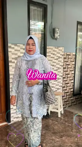 Siap berangkat kondangan