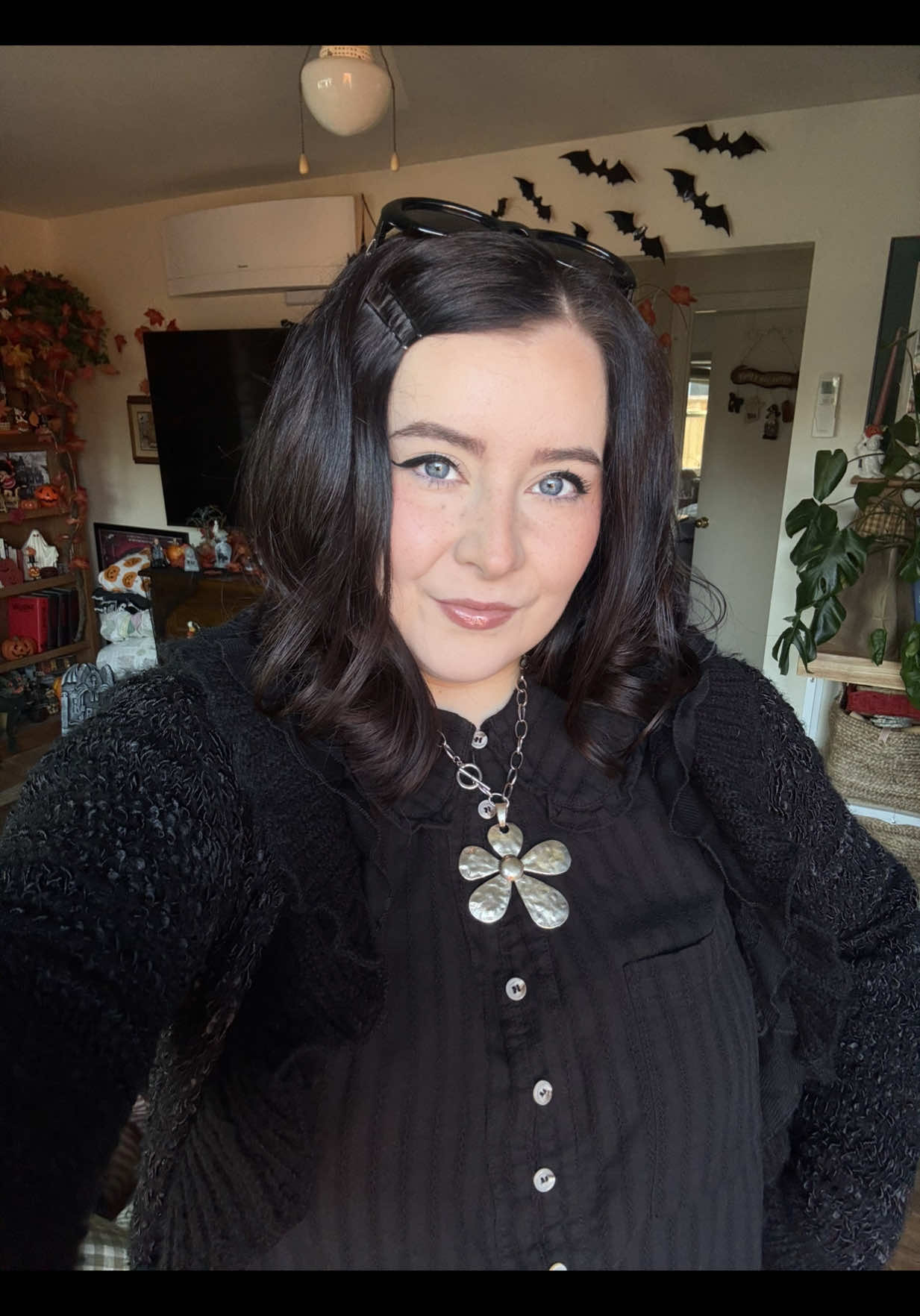 Don’t want October to end 🧡🎃  #midsizefashion #falloutfits #fashiontiktok #whimsigoth #thrifted 