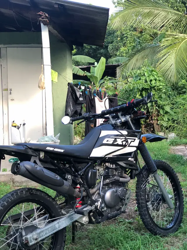 🚨 ¡ROBO DE MOTOCICLETA EN COLONIA IRÍAS! 🏍️ Se reporta el robo de una motocicleta en la colonia Irías. Sus propietarios solicitan la colaboración de la población para obtener información que permita dar con su paradero. 📢 Si alguien ha visto la motocicleta o tiene información que pueda ayudar a recuperarla, se le pide comunicarse a nuestra página o reportar cualquier dato a las autoridades correspondientes. 🙏 ¡Compartamos esta información! Cualquier ayuda puede ser importante para recuperar lo robado.