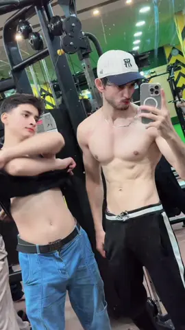 Sheqwah tere🫶💕@dimple boy😎 #repost #unfreezemyaccount #fylpシ #foryourpagetiktok #gymlover 