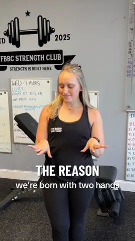 Use those hands to stay strong 💪 #monroefitbodybootcamp #strongertogether 