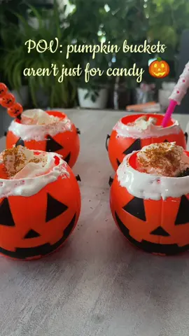 A little spooky season treat 🎃🍦🧡 Fanta floats just got cuter!  #HalloweenTreats #fantafloat #hallowerndrinks #spookyseason #kidfriendly 