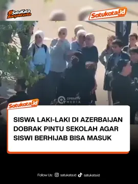 Sejumlah siswa di Azerbaijan dilaporkan melakukan aksi solidaritas setelah siswi berhijab ditolak masuk sekolah. Aksi ini muncul setelah perubahan aturan seragam sekolah memicu kontroversi karena penerapannya berdampak pada siswi yang mengenakan hijab. Di sejumlah sekolah, siswa dilaporkan menolak mengikuti pelajaran sebagai bentuk protes. Mereka menuntut agar teman-teman perempuan mereka diizinkan kembali masuk dan mengikuti kegiatan belajar seperti biasa. Peristiwa ini memicu perdebatan mengenai aturan seragam sekolah, kebebasan beragama, dan hak siswa untuk memperoleh pendidikan. Namun, kabar bahwa siswa laki-laki sampai memecahkan pintu sekolah belum dapat dipastikan melalui sumber berita tepercaya yang ditemukan. #fyp #azerbaijan #worldnews #viral #beritaviral 