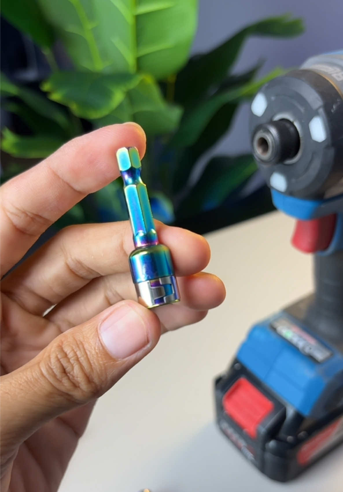 Soket pasang baut baja ringan tanpa magnet. 