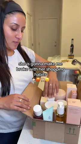 i guess i should be proud of her for taking advantage of the DEAL that’s going on on this bundle rn‼️😃