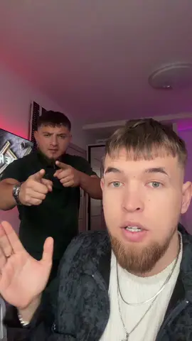 Cu cine seamănă ? 🔥 intrați live acum 100 monede dedicație live sau privat ❤️#foryou #kostel_andronachee #fyp 