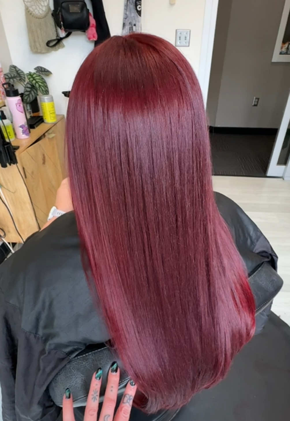 Burgandy red color melt for Fall ❤️🍂 #burgandyhair #redhaircolor #redhair #fallhair #autumnhair 
