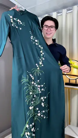 Áo Dài Mẹ Sui dáng truyền thống #aodai #aodaitruyenthong #aodaivietnam #hlthuonghieuviet #tiktokshop1111  
