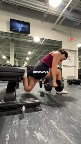 love being a gym wh*re😜 #gymgirly #girlswholift #gymoutfit #workoutvlog #sandiegofitness 