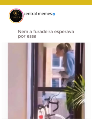 @eubellioficial No Japão, chegar na hora não é qualidade, é obrigação. O tempo ali não é algo flexível, é levado a sério. Os trens não operam com aproximação, operam com exatidão. Eles não chegam “quase” no horário, chegam exatamente quando deveriam. E qualquer atraso, por menor que seja, já foge do padrão. Quando isso acontece, existe até um comprovante oficial para os passageiros. Não como justificativa qualquer, mas como evidência de que houve uma exceção. O mais impressionante é que, mesmo transportando milhões de pessoas diariamente, algumas linhas acumulam atrasos anuais quase irrelevantes. Isso não é coincidência. É fruto de preparo, disciplina e de uma cultura onde cada segundo tem valor e cada pessoa entende sua responsabilidade. No fim, vai além de transporte. É uma forma de viver, onde respeitar o tempo é respeitar as pessoas. #belli #belliclipfy