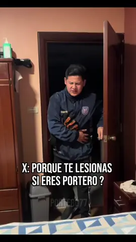 Ouch 🤕🧤⚽️🥅  #humor #portero77 #futbol #parati #viral 