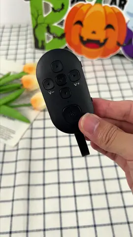Get one for you, one for a friend#tiktokmademebuyit #coolgadgets #tiktokshopfalldealsforyou #remotecontrol #tiktokremotecontrol 