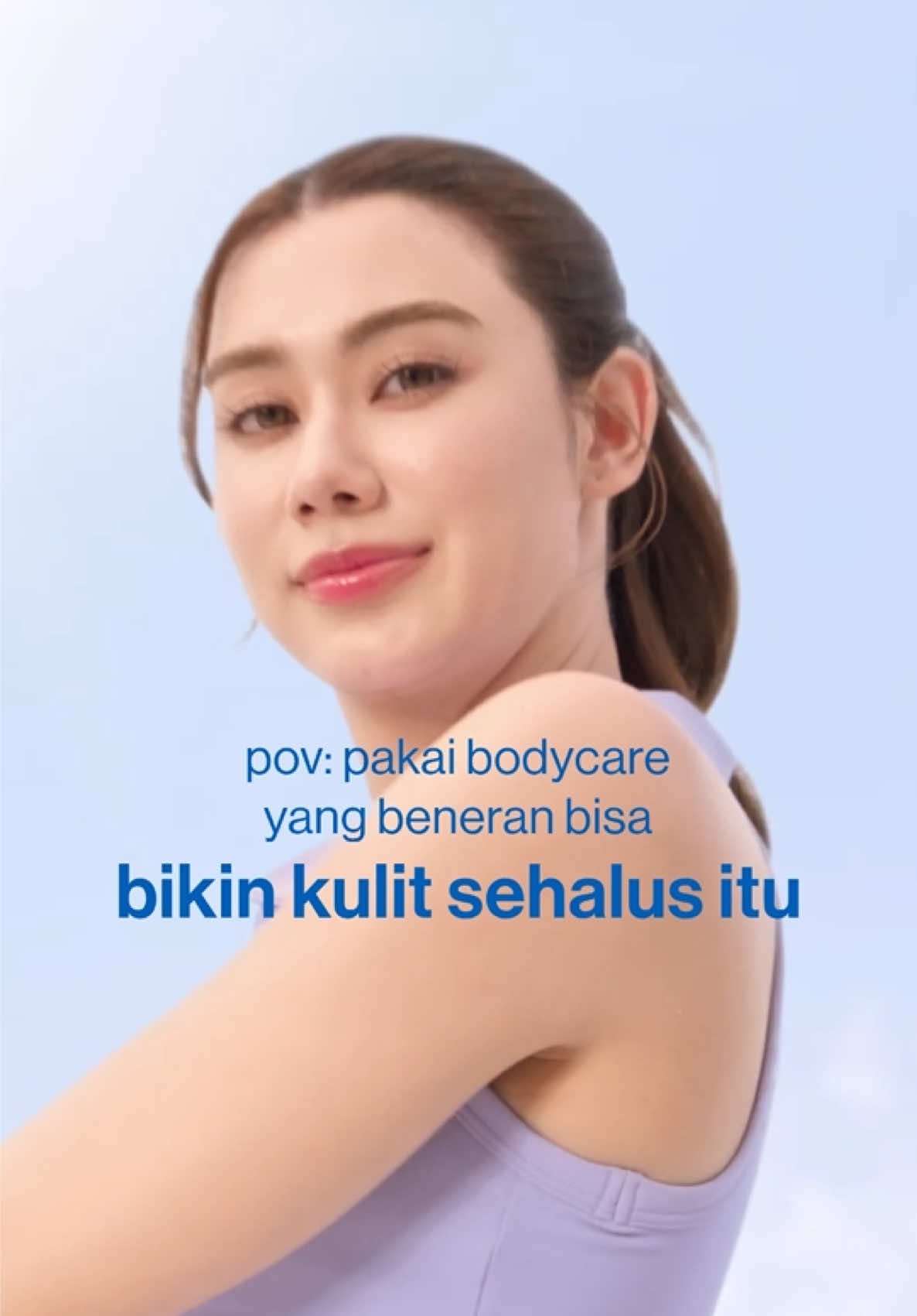 Once you try Vaseline Gluta-Hya Smoothing Perfector, there’s no going back. It deeply hydrates and leaves your skin feeling unbelievably silky-smooth all day long. Check keranjang kuning sekarang!  #Vaseline #VaselineIndonesia #VaselineGlutaHya