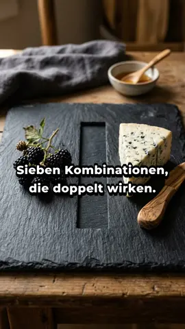 🥗💚 7 POWER-KOMBINATIONEN, DIE DEINEM KÖRPER GUTTUN! 💪✨ Wusstest du, dass manche Lebensmittel zusammen besonders wertvoll sind? 😍 Die richtige Kombination kann deinem Körper helfen, wichtige Nährstoffe besser aufzunehmen! 🌿 🌟 Diese Kombinationen solltest du kennen: 🧡 1. Kurkuma + Paprika 🌶️ – Liefern wertvolle Pflanzenstoffe und Antioxidantien. 🍅 2. Tomaten + Olivenöl 🫒 – Das gesunde Fett verbessert die Aufnahme von Lycopin aus Tomaten. 🫐 3. Haferflocken + Beeren 🥣 – Ballaststoffe, Vitamine und Antioxidantien für einen energiereichen Start in den Tag. 🍋 4. Grüner Tee + Zitrone 🍵 – Eine erfrischende Kombination mit wertvollen Pflanzenstoffen. 🥬 5. Spinat + Ei 🥚 – Liefert Eiweiß, Vitamine und wichtige Mineralstoffe. 🥕 6. Karotten + Joghurt 🥛 – Kombiniert Beta-Carotin mit Eiweiß und Calcium. 🥑 7. Avocado + Vollkornbrot 🍞 – Gesunde Fette und Ballaststoffe für eine langanhaltende Sättigung. 💚 Gesunde Ernährung muss nicht kompliziert sein! Oft machen schon kleine Veränderungen einen großen Unterschied. 👇 JETZT BIST DU DRAN! 💬 Welche dieser Kombinationen isst du bereits? Schreib die Nummer in die Kommentare! ❤️ Like diesen Beitrag, wenn du mehr Ernährungstipps möchtest! 📌 Speichere dir diese 7 Kombinationen für deinen nächsten Einkauf! 🌿 DU WILLST DICH GESÜNDER ERNÄHREN? Dann komm in unsere kostenlose Community gesundfitundvital! 💚 ✨ Alltagstaugliche Ernährungstipps ✨ Gesunde Rezeptideen ✨ Motivation für mehr Energie und Wohlbefinden 📩 Schreib mir „GESUND“ per DM und erfahre, wie du dabei sein kannst! 💌 #Gesundfitundvital #GesundeErnährung #LebensmittelKombinieren #Ernährungstipps #GesundLeben 