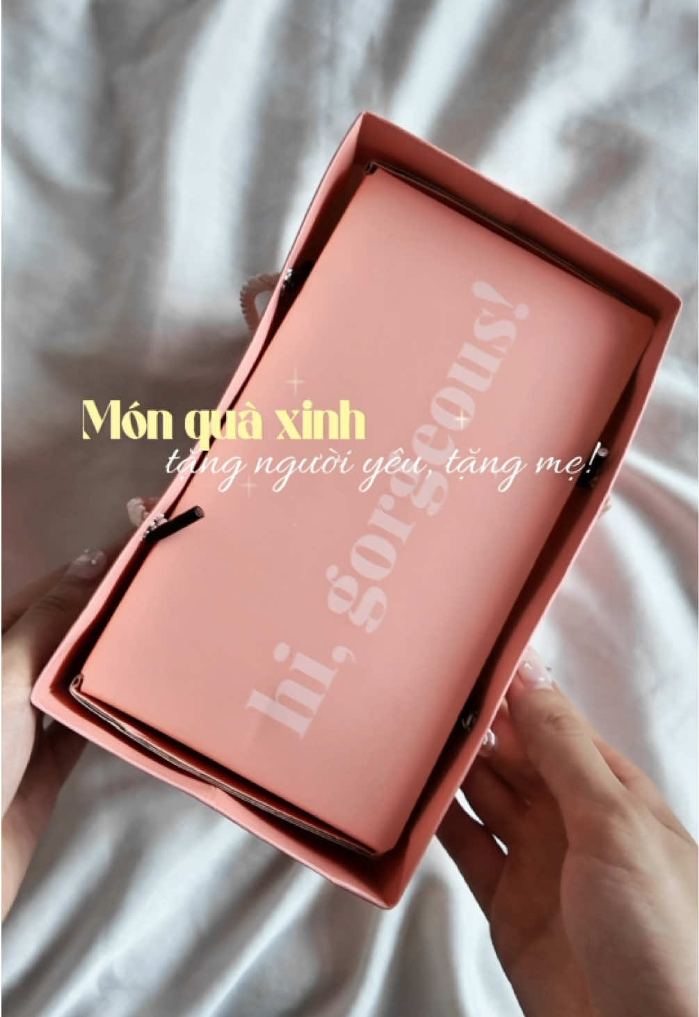 Nếu bạn chưa biết tặng mẹ quà gì nhân dịp 20/10 thì tham khảo ngay túi quà này nha #hellabeauty #qua20thang10 