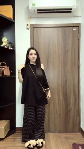Outfit ra mắt mẹ chồng tập 1