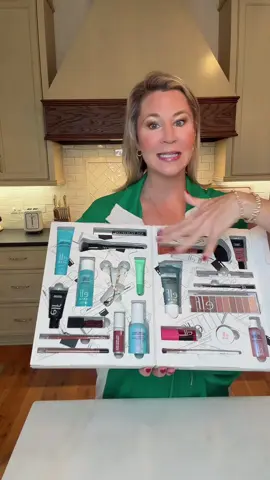 This @e.l.f. Cosmetics advent calendar is insanely good! Girl moms run and grab it for the holidays before it’s gone! #adventcalendar #elfcosmetics #elfadventcalender #girlmom #elfmakeup 