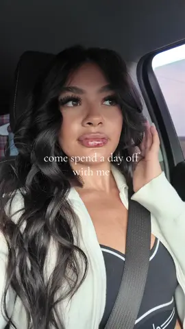I just got my lips done 2 days ago so they are very swollen LOL 😩😩🥲 #Vlog  @annalunamakeup  @avenactive  @Eva Luxe  @KAMILAH | The Jewelry Brand  @Sephora @Update  @rhode skin 