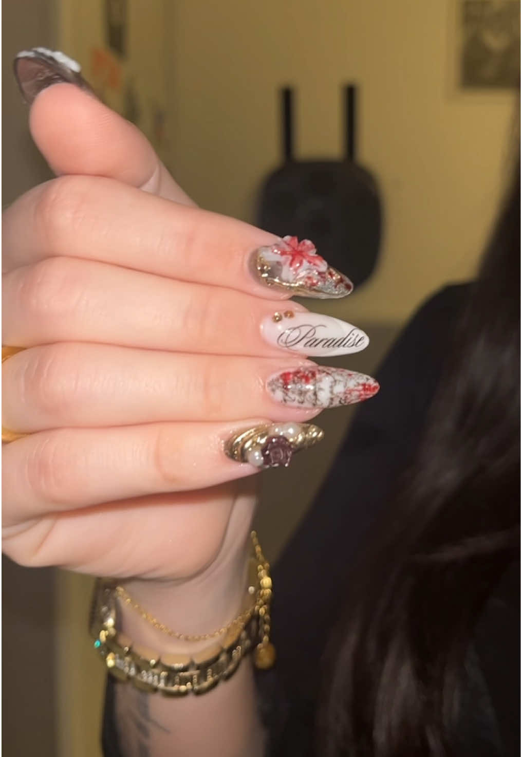 🎂🥀🪽 #nailsart #nailsinspo #birthdaygirl #darkfantasy #roses